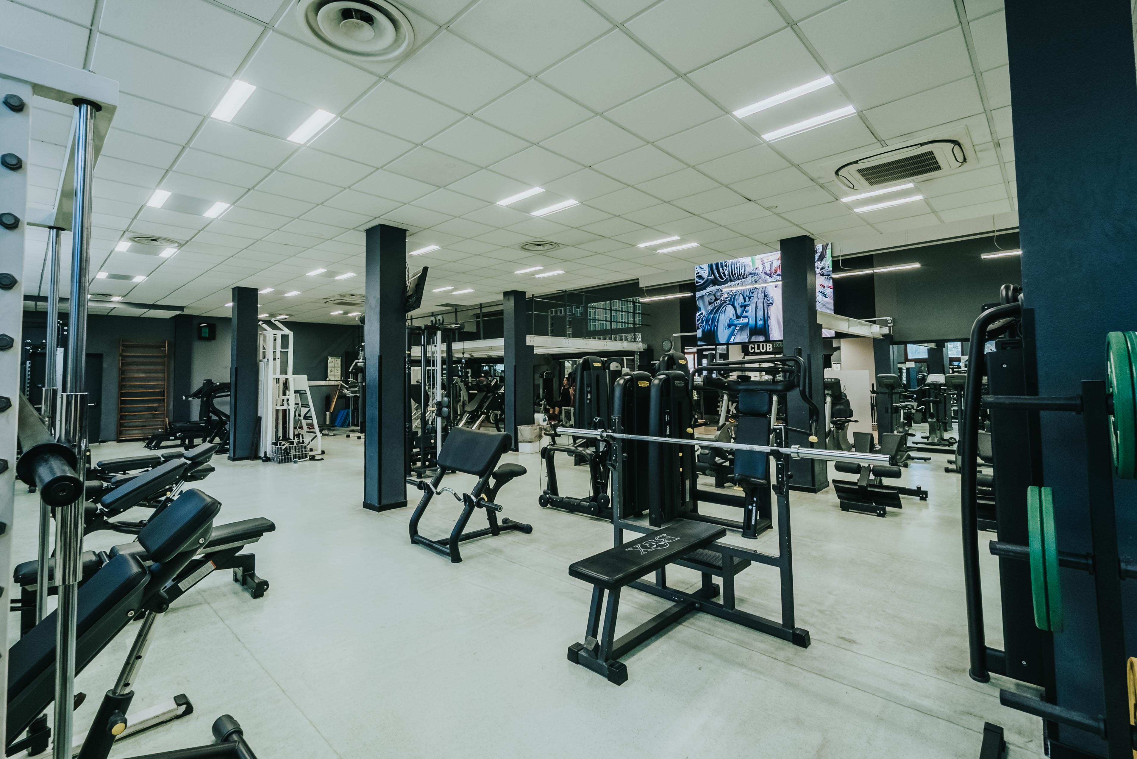 Sala pesi Fitness Village Koala Cagliari